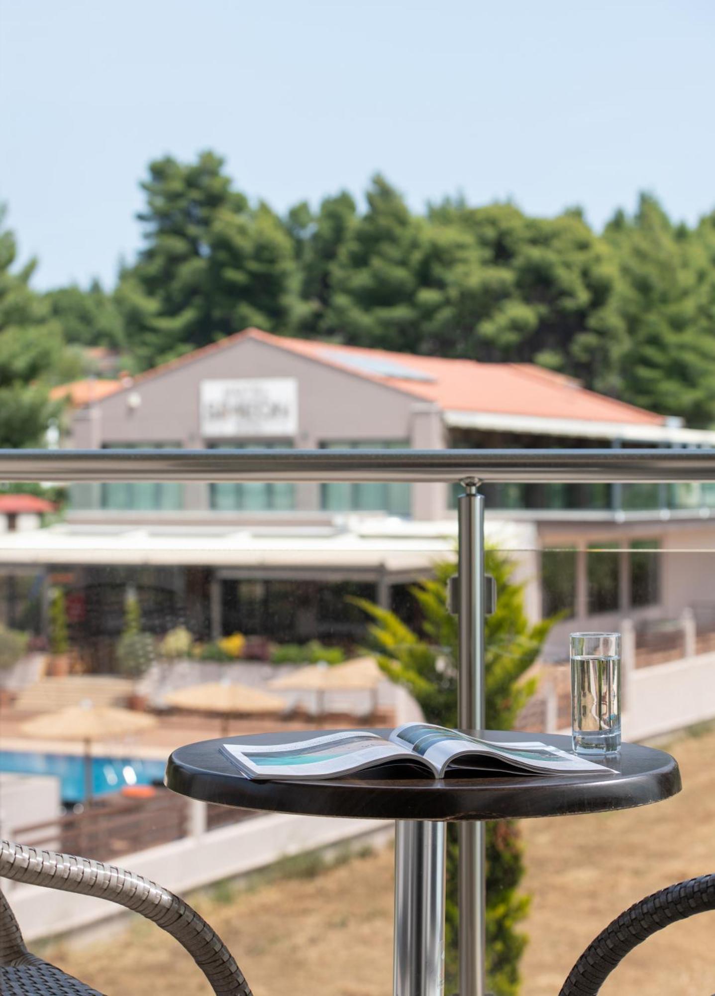 Hotel Simeon Metamorfosi  Exterior photo